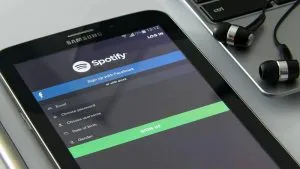 Make an app like Spotify: cost, features and tech stack - 2026